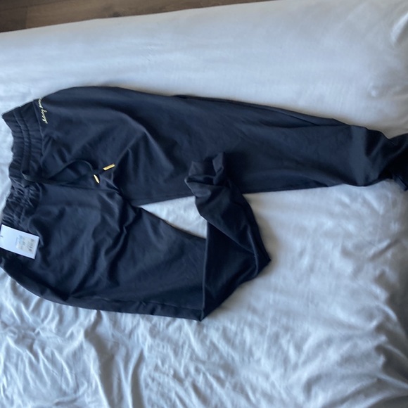 Gymshark Whitney Brand new joggers - Picture 2 of 4